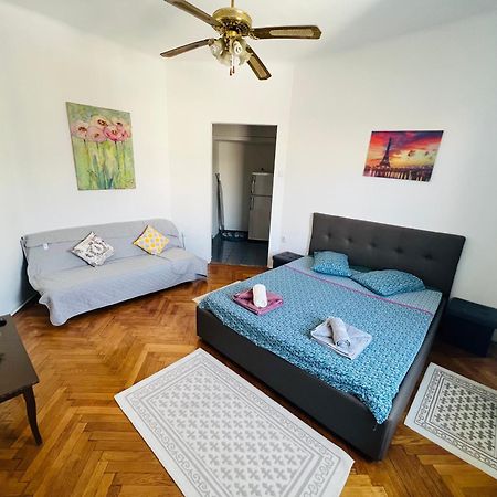 Unirii Downtown Apartment Bukarest Kültér fotó